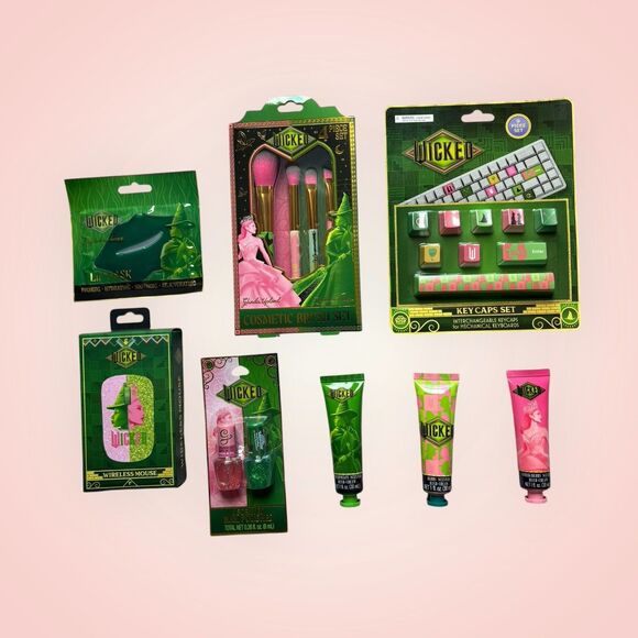 Wicked Elphaba Glinda Box — Hand Creams, Keycaps, Brush Set, Mouse Pad, Lip Mask - Picture 1 of 9